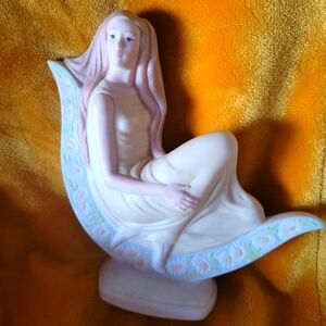 Goebel Collectors Society  Figurine "Awakening" signed by artist Laszlo Ispanky